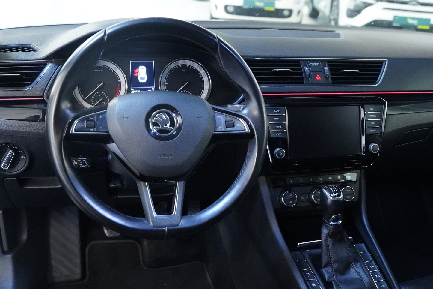 Škoda Superb 2.0 TDI 110 kW L&K 4x4