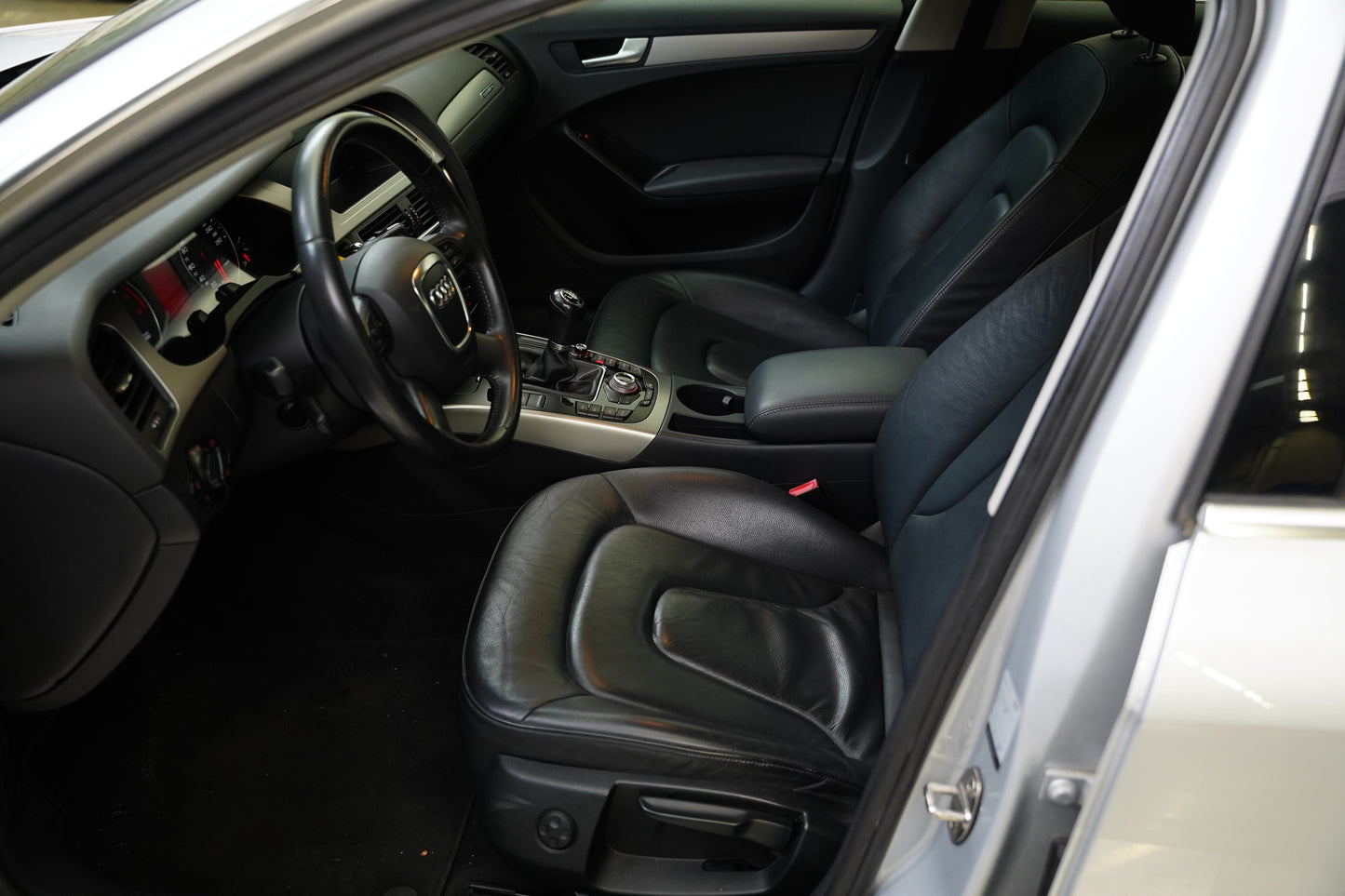 Audi A4 2.0 TFSI 155 kW 4x4 Attraction