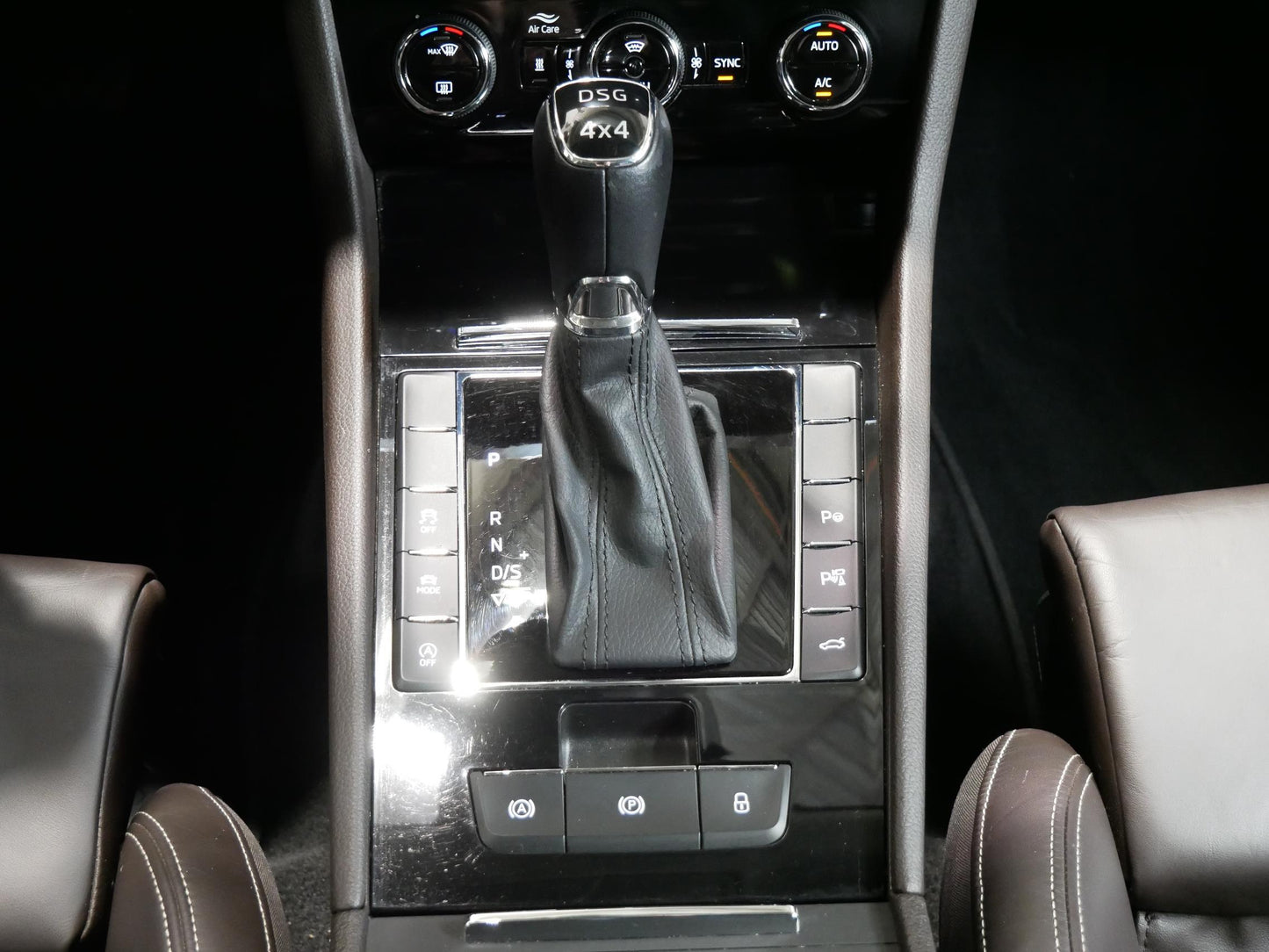Škoda Superb 2.0 TDI 147kW L&K
