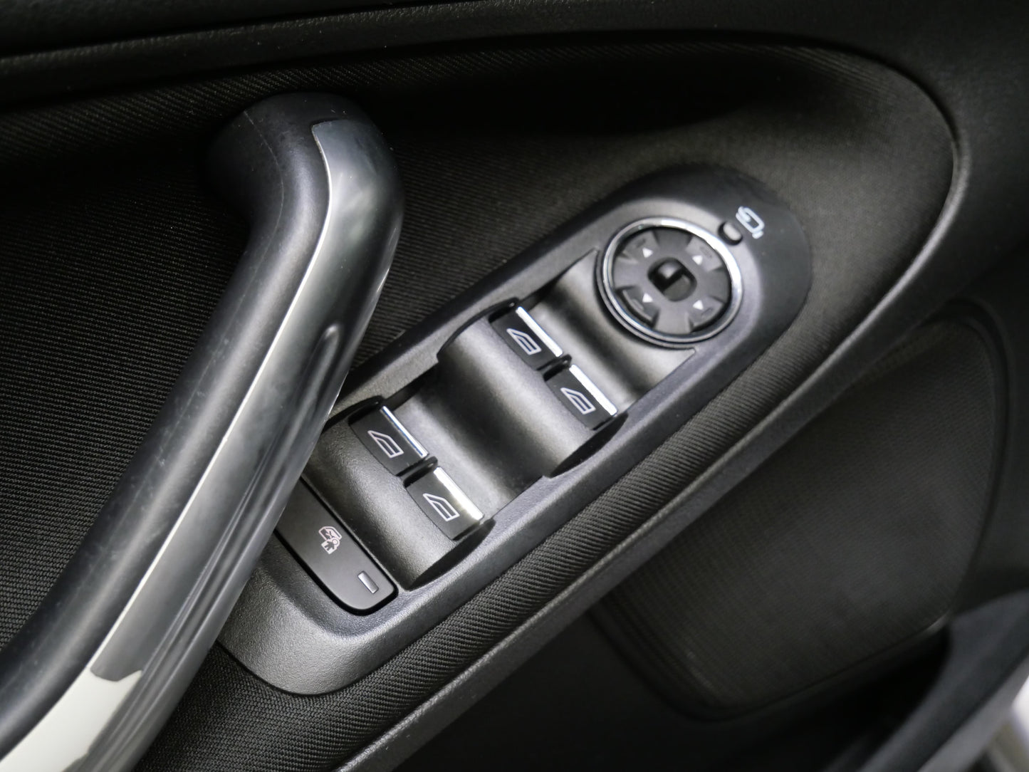 Ford S-MAX 2,0 TDCI 120 kW Titanium