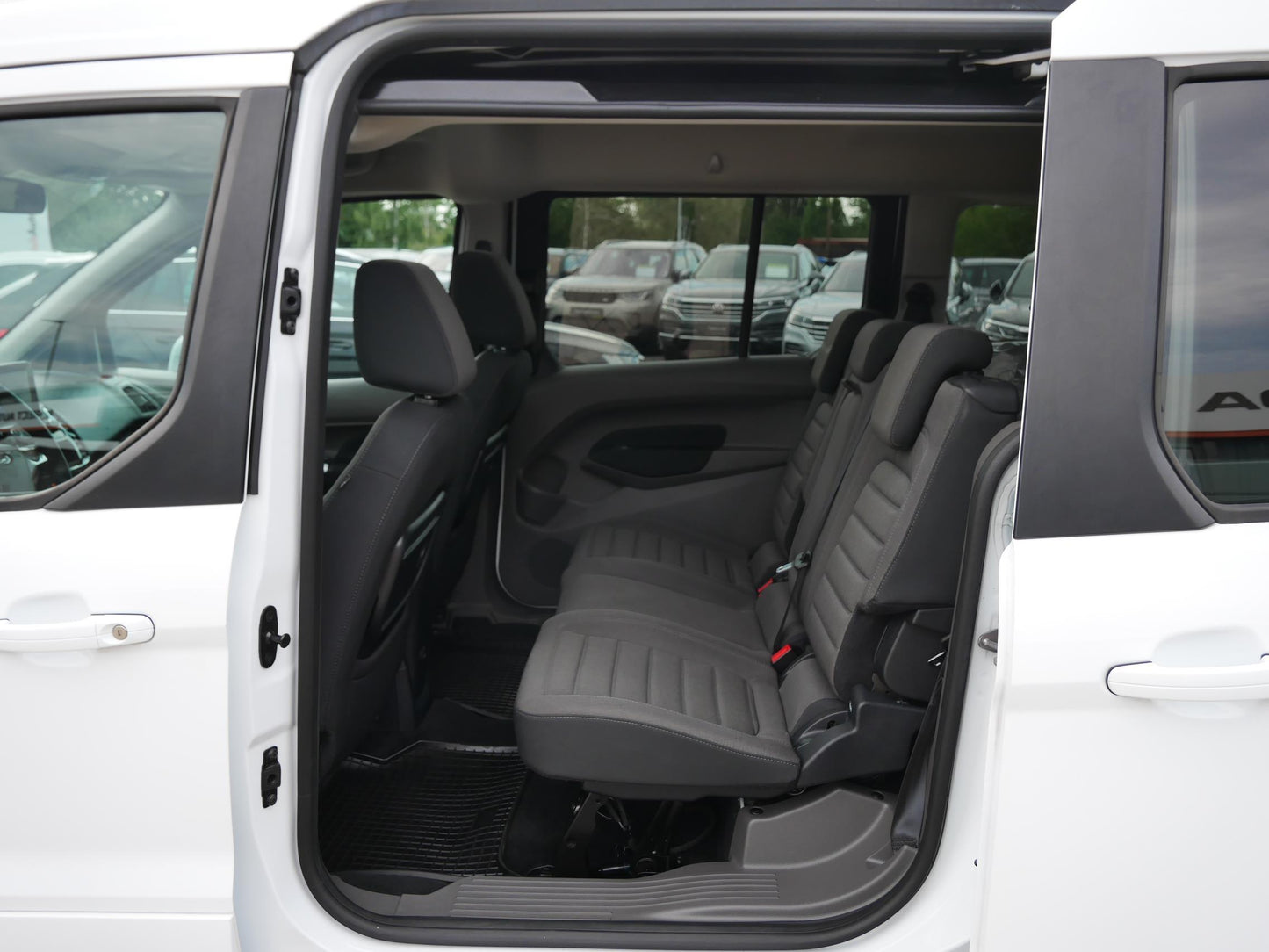 Ford Tourneo Connect 1.5 TDCi 88 kW Titanium