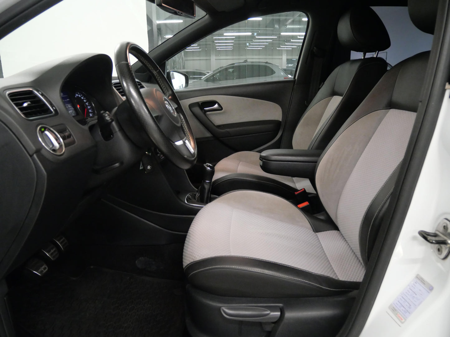 Volkswagen Polo 1.2 TSI 66 kW Urban Cross