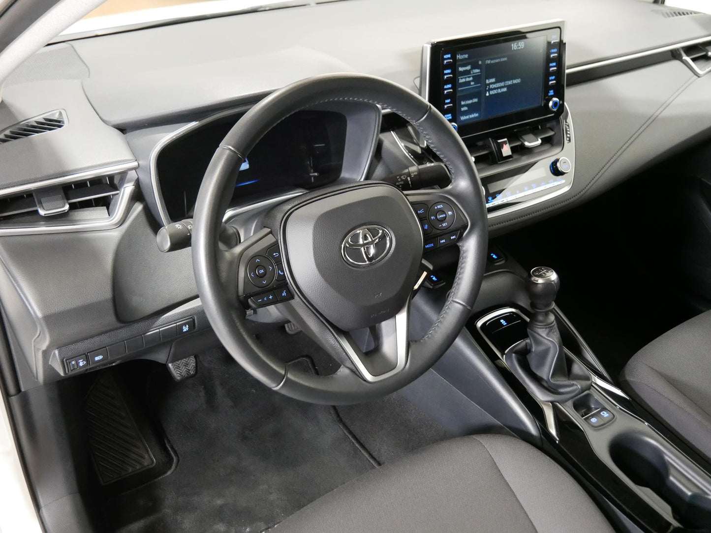 Toyota Corolla 1.6i 97 kW Comfort Style Tech