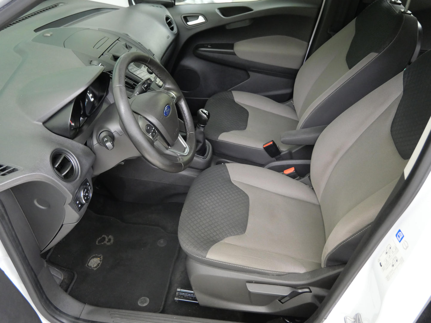 Ford Tourneo Courier 1.0 EcoBoost 74 kW Trend