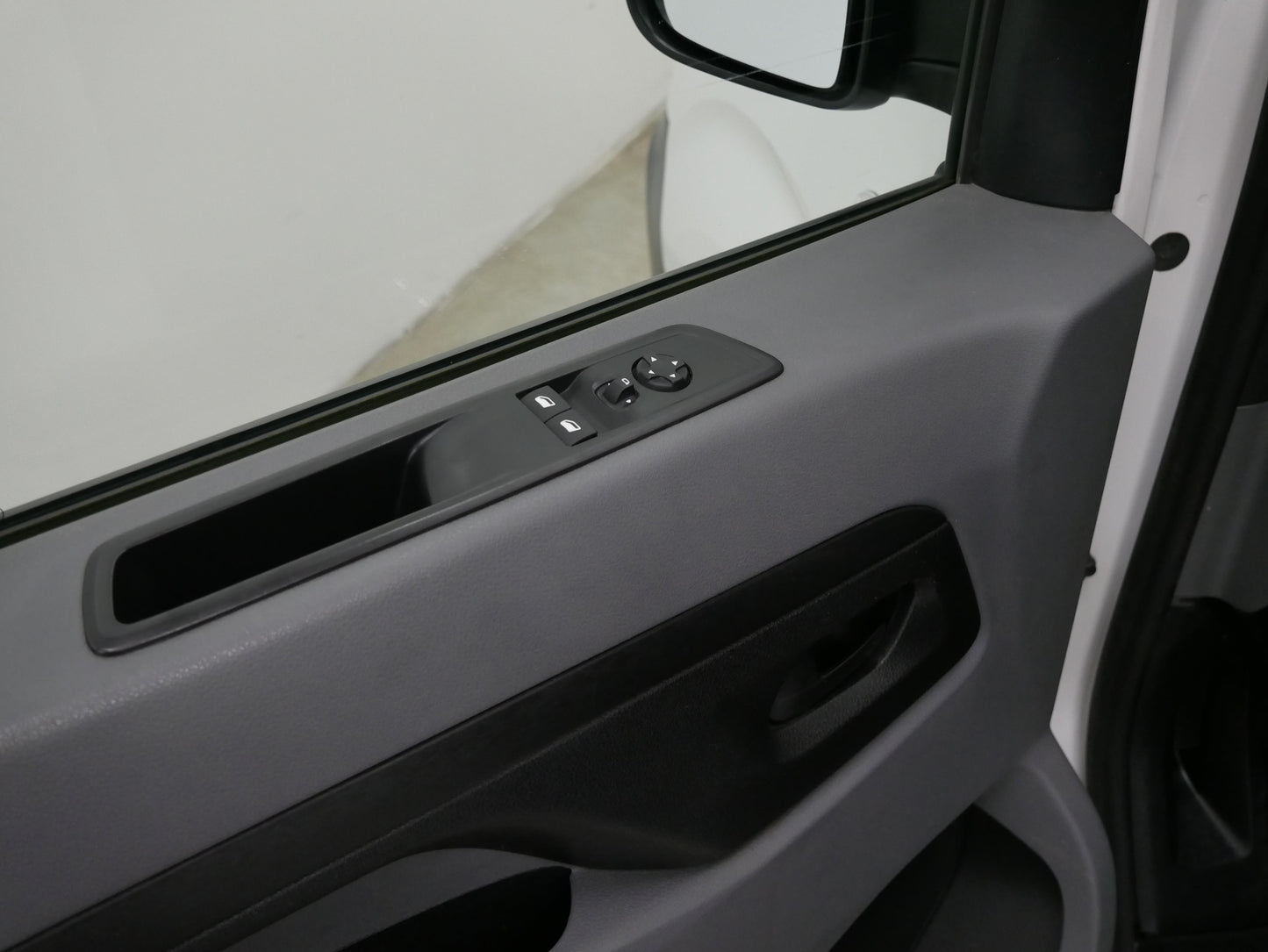 Citroën Jumpy L1H1 2.0 HDI 110 kW 6 Míst