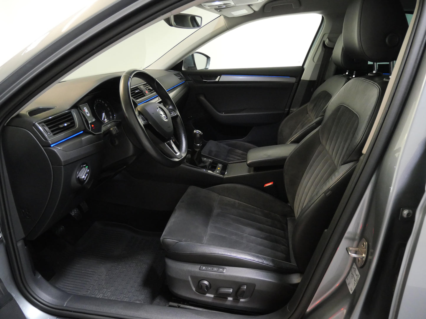 Škoda Superb 2.0 TDI 110 kW Style Plus