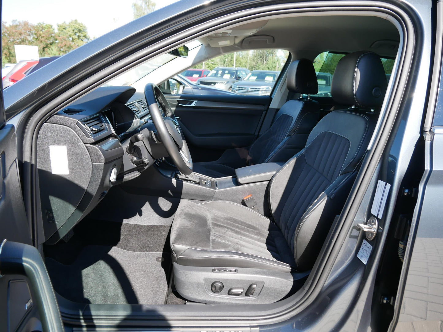 Škoda Superb 2.0 TDI 140 kW Style Business+