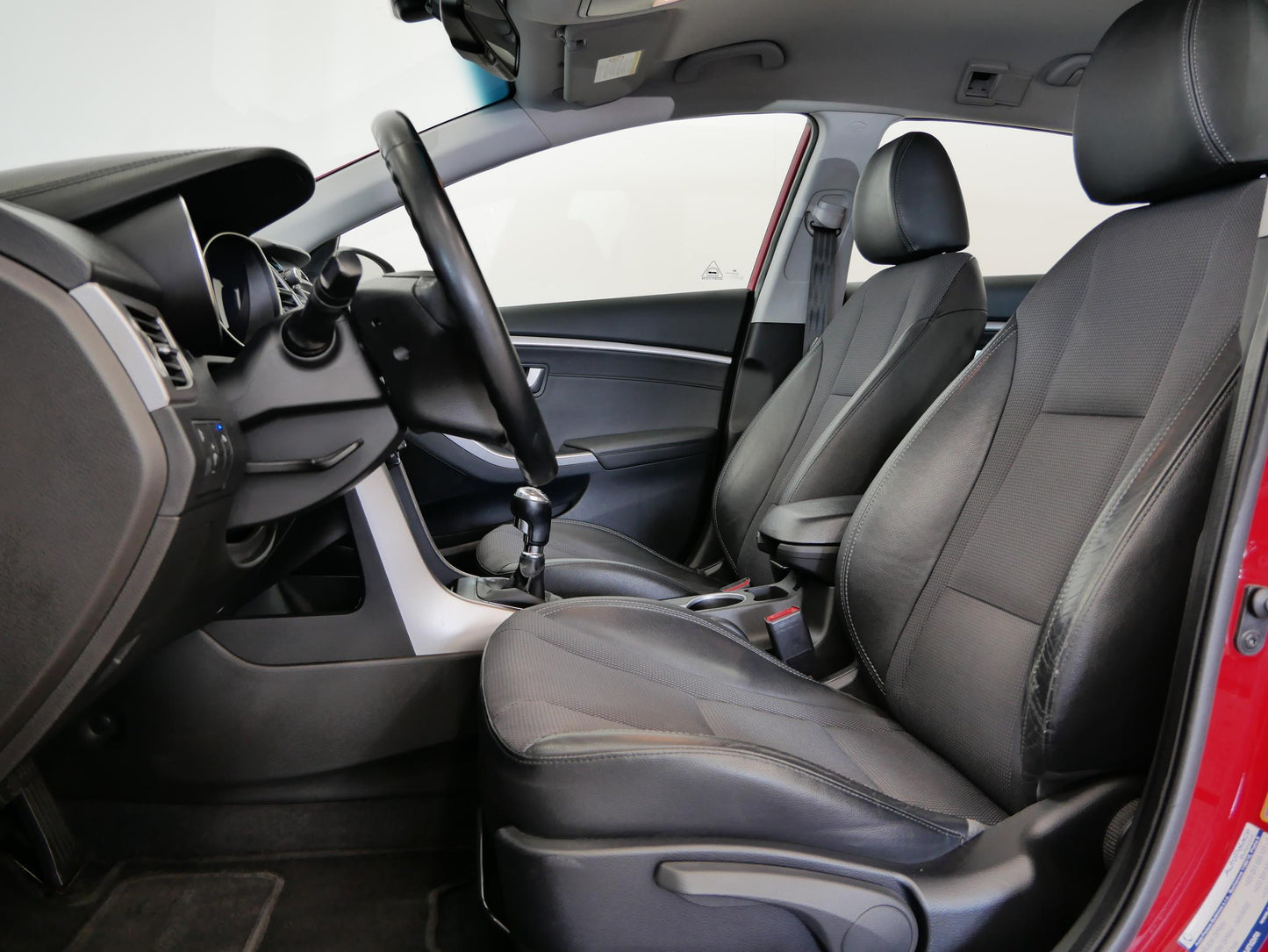 Hyundai i30 1.6 GDi 99kW Trikolor