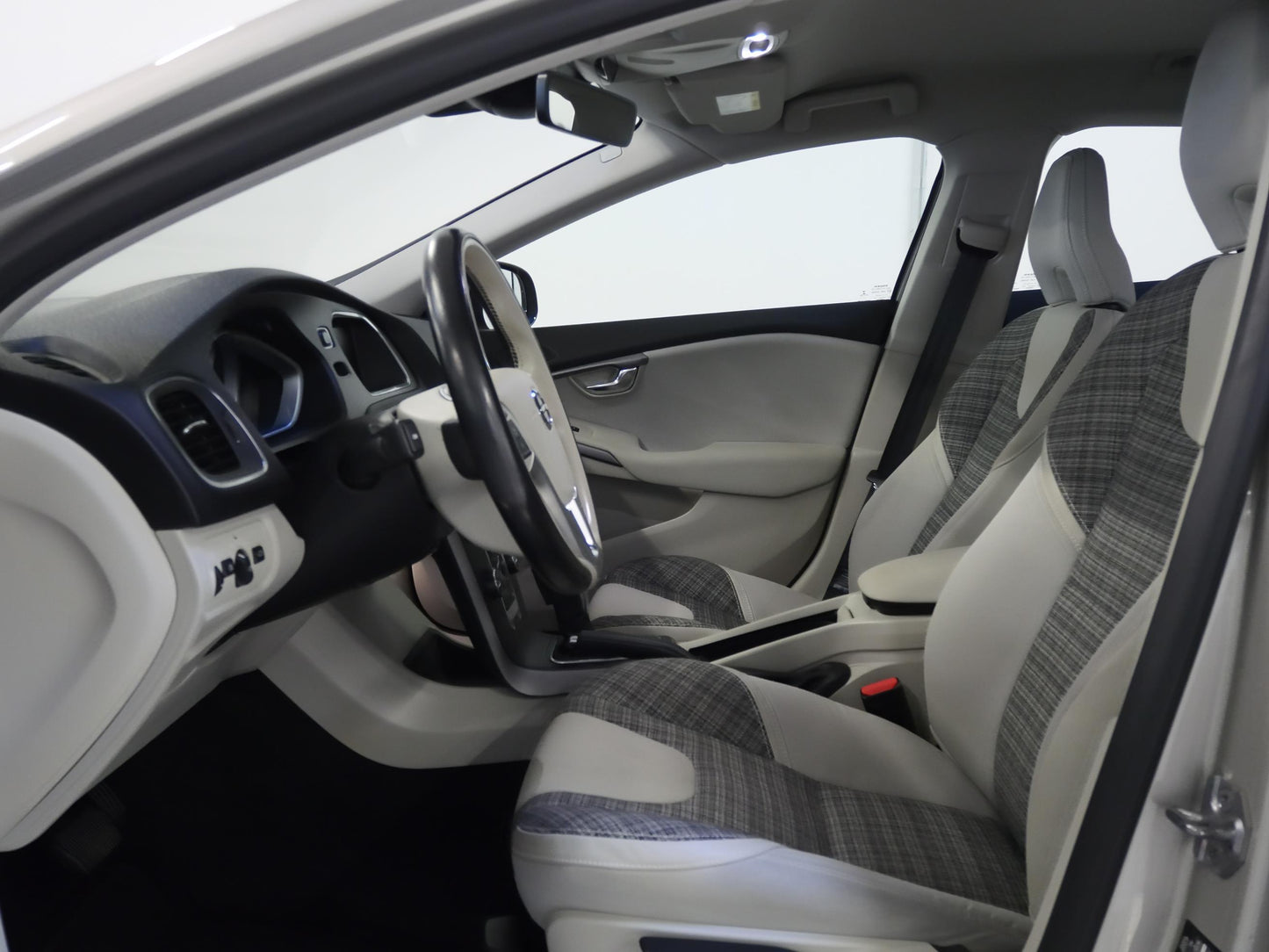 Volvo V40 D3 110 kW Momentum