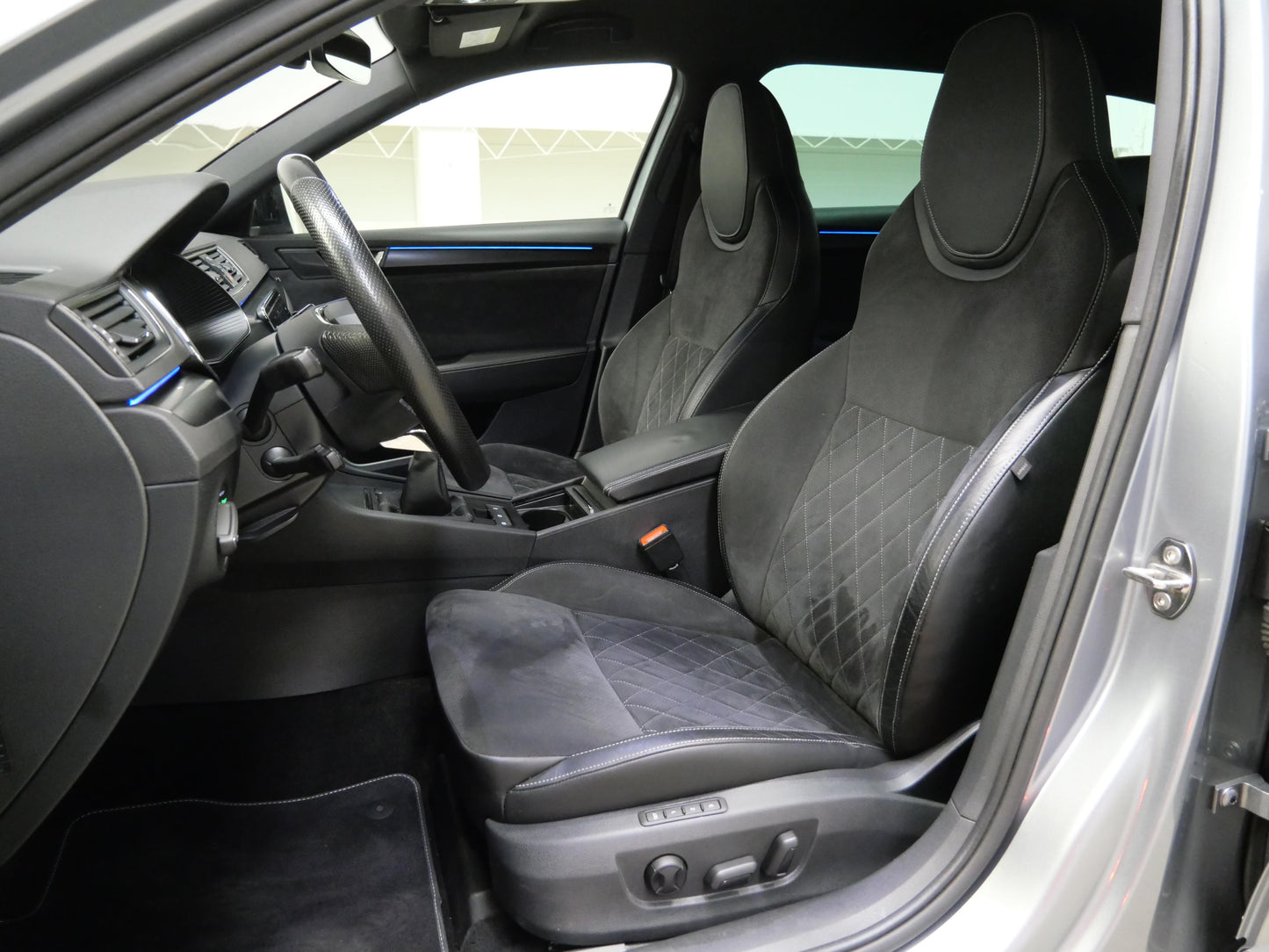 Škoda Superb 2.0 TDI 110 kW SportLine