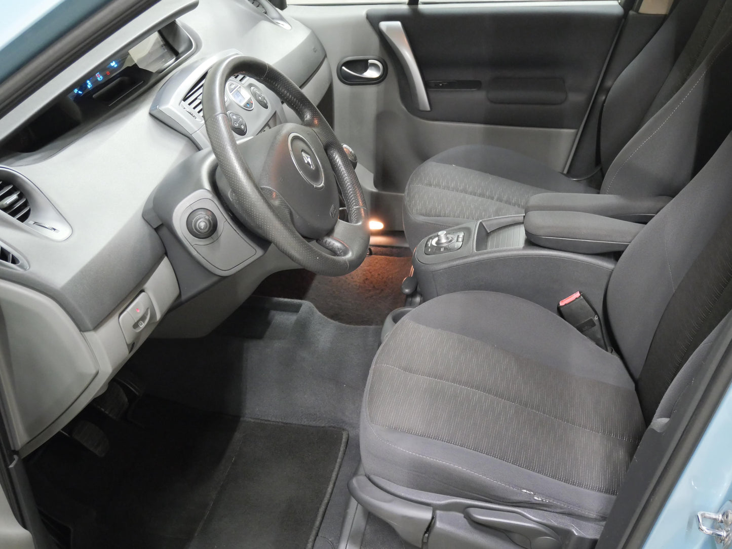 Renault Grand Scénic 1.9 DCi 96 kW 7míst