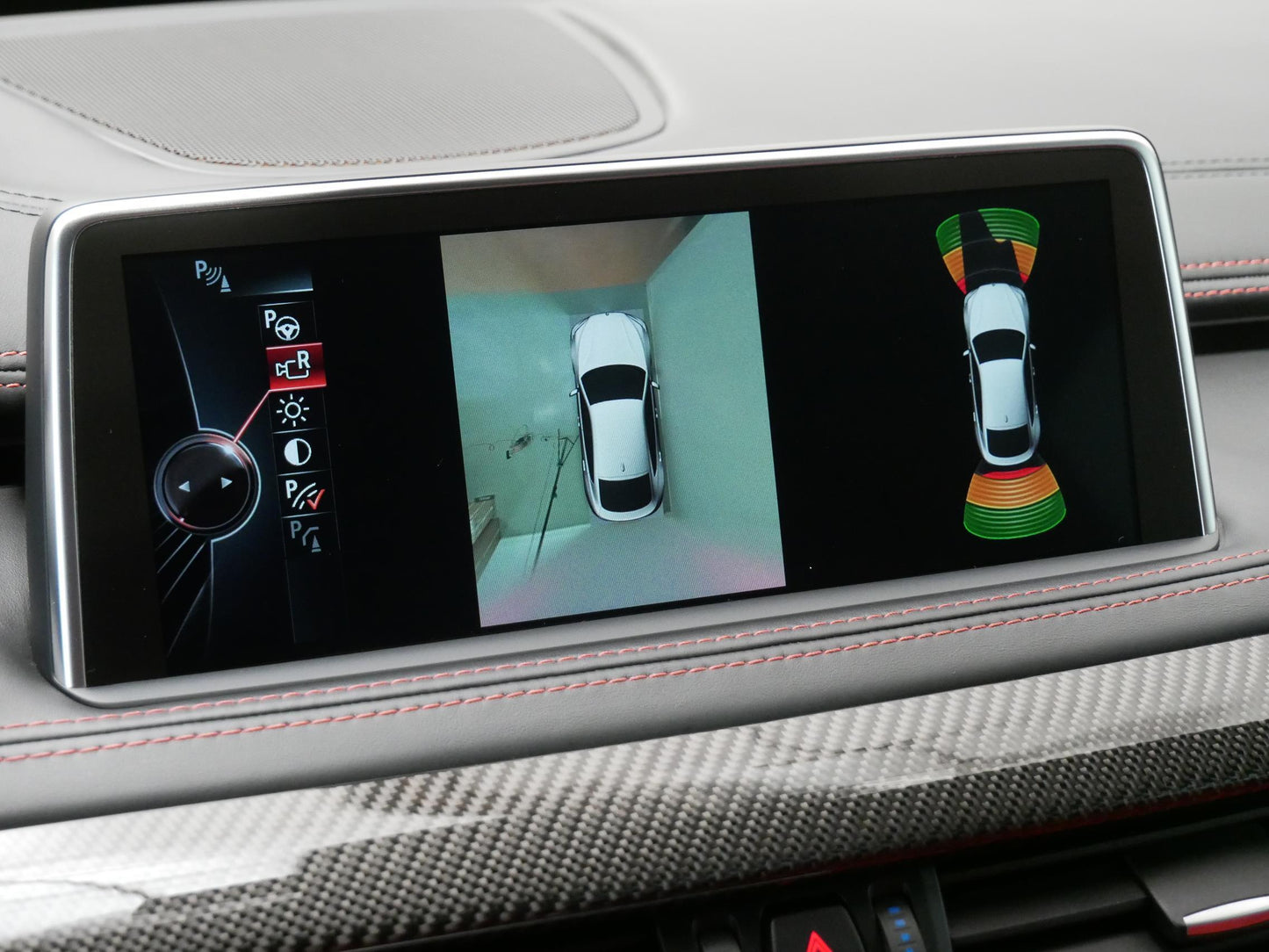 BMW X6 4.4 V8 423 kW M paket