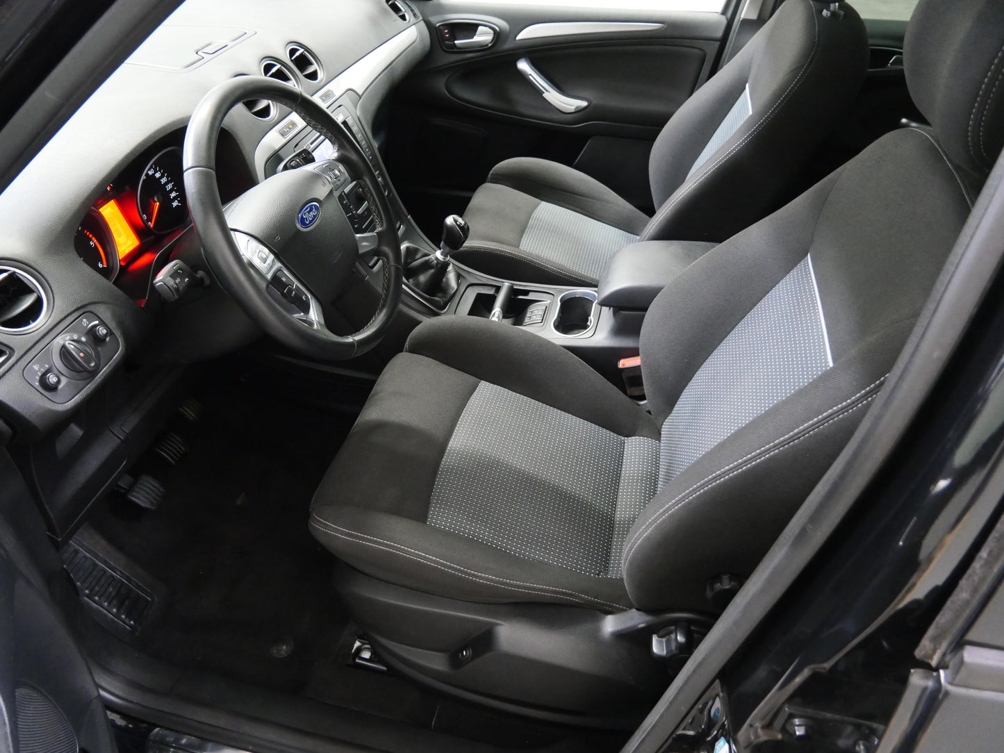 Ford S-MAX 2.0 TDCI 103 kW