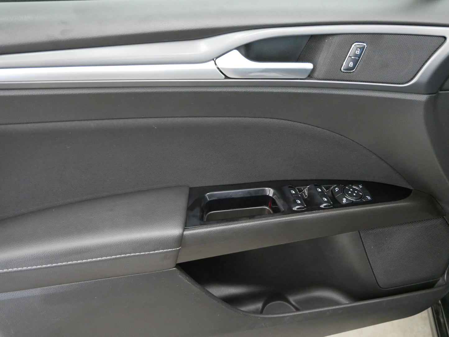 Ford Mondeo 2.0 TDCi 132 kW AT Titanium