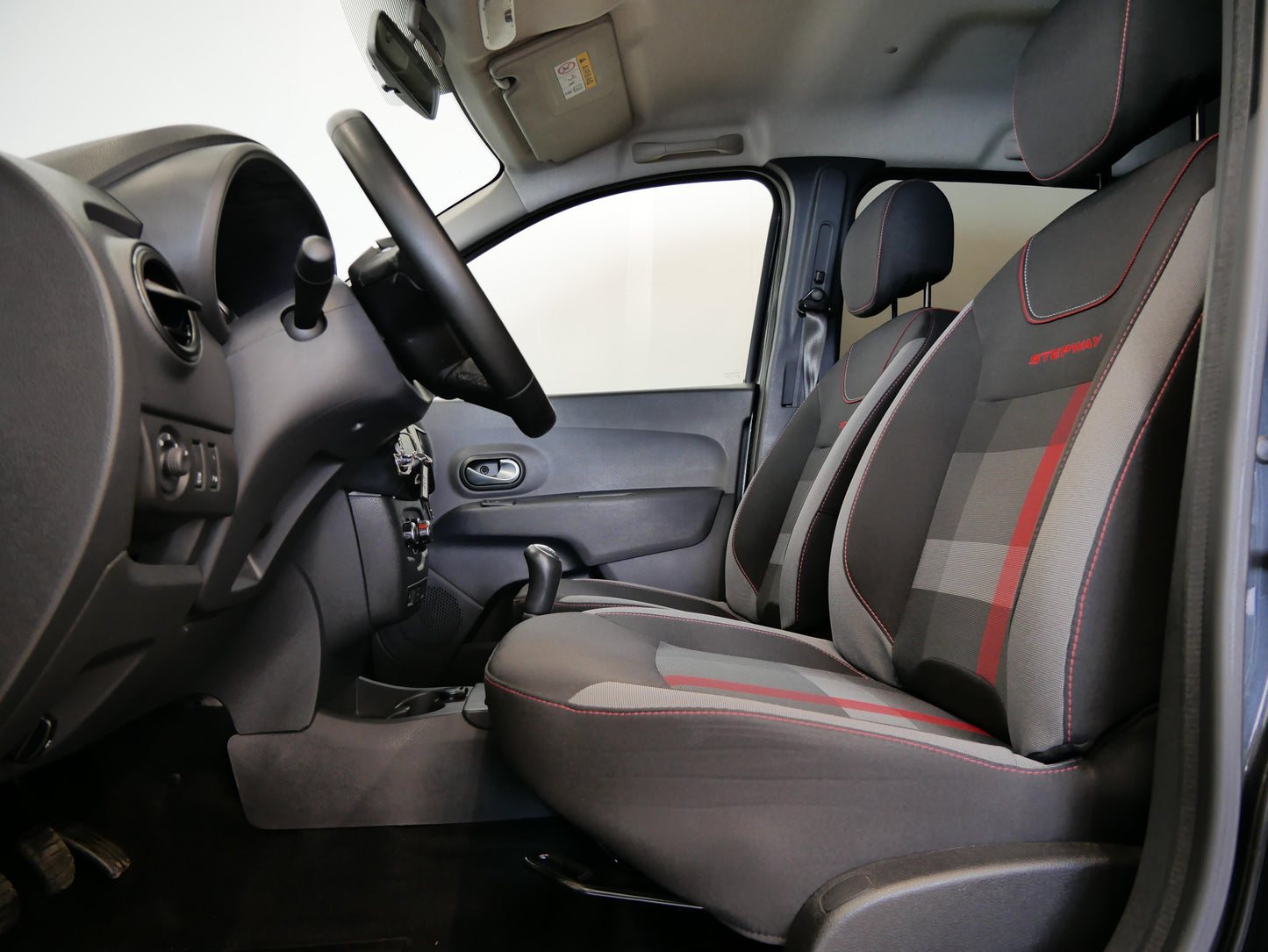 Dacia Lodgy 1.6 SCe 75 kW Stepway Techroad