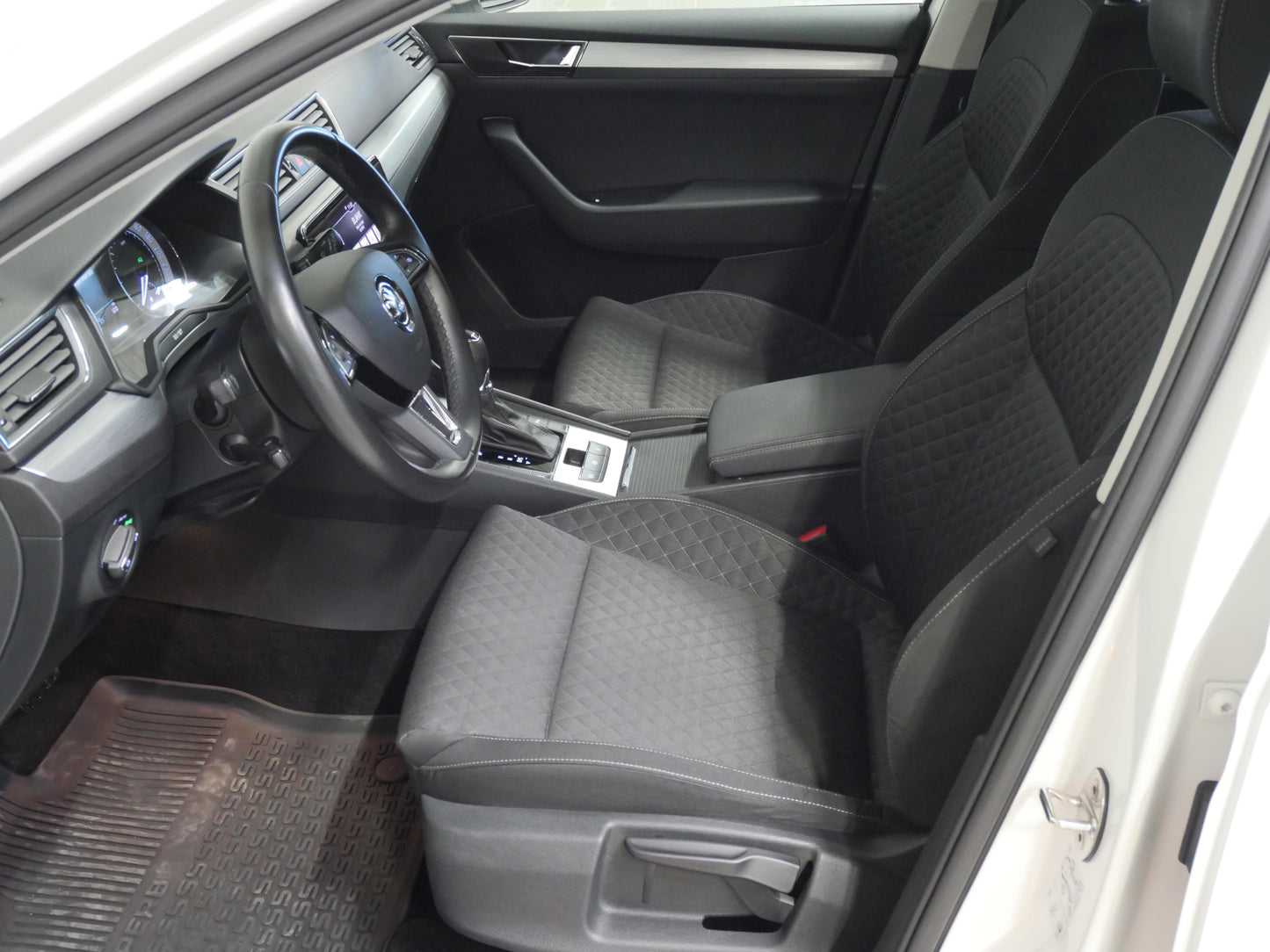Škoda Superb 2.0 TSI 140 kW Ambition Plus