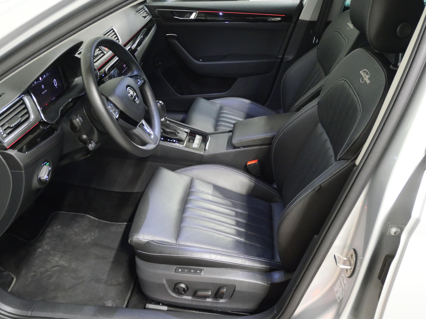 Škoda Superb 2.0 TDI 140 kW DSG L&K