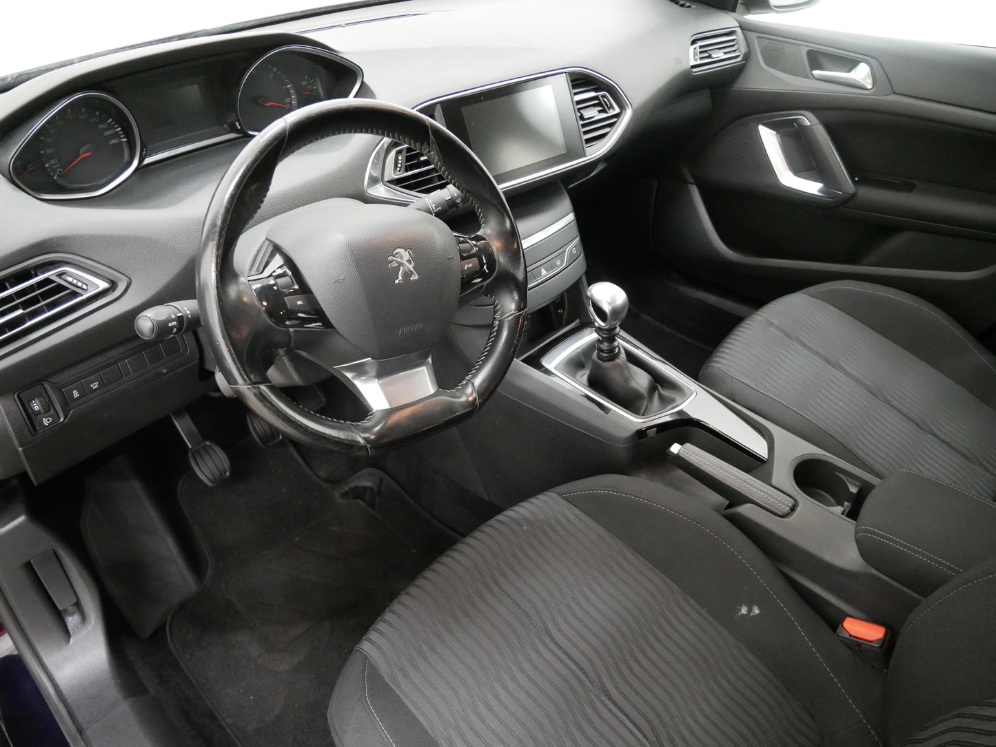 Peugeot 308 1.6 Blue-HDi 88 kW Business