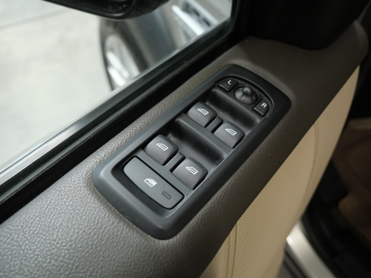 Land Rover Discovery 3.0 TDV6 155 kW AUTO 4WD