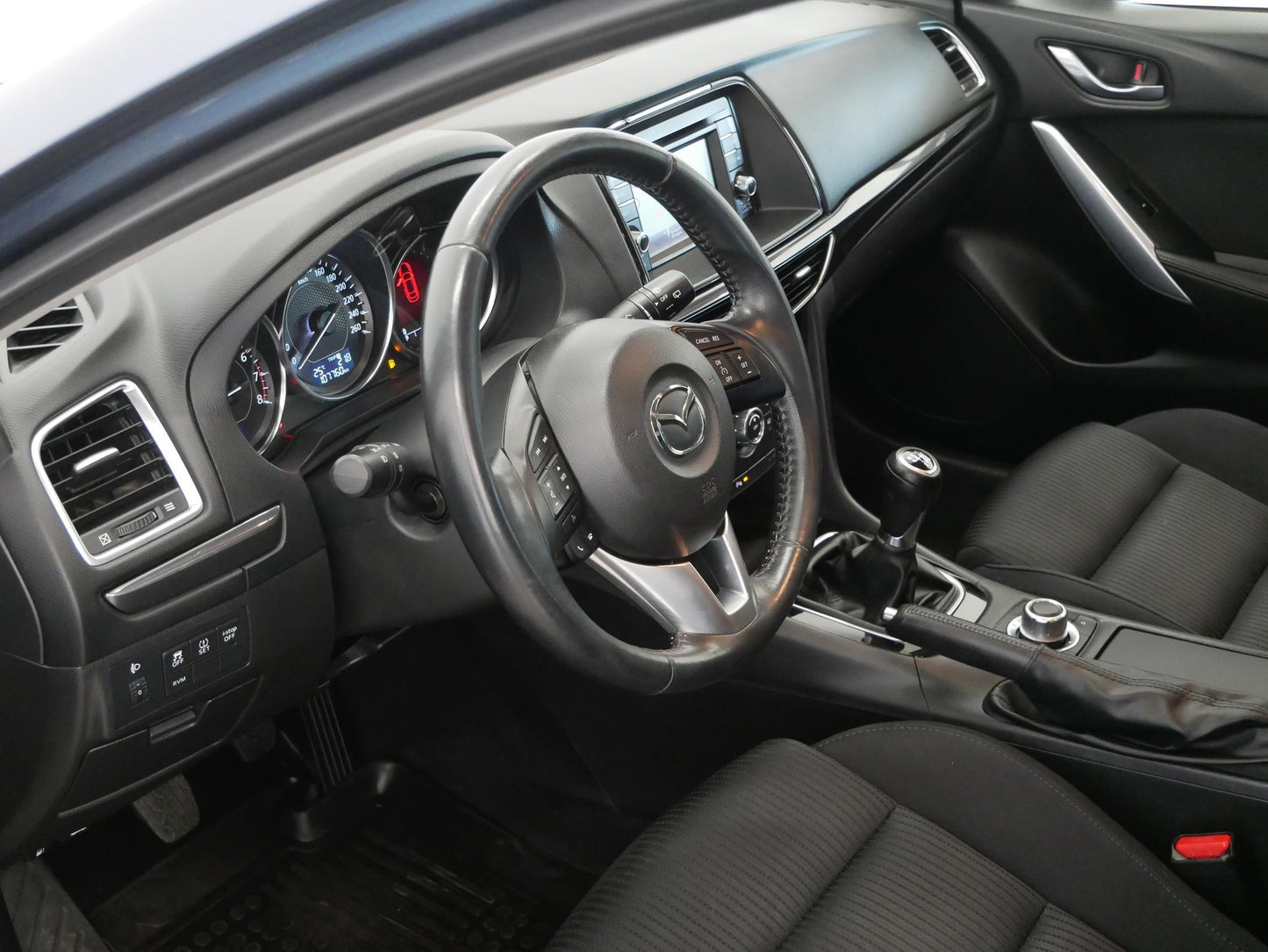 Mazda 6 2.0 Center-line