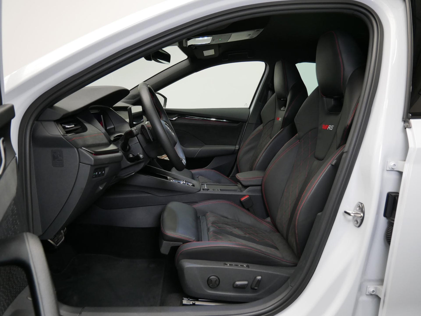 Škoda Octavia RS RS 2.0 TSI/180kW/DSG/TAŽNÉ/LED.MATRIX/NAVI/KAMERA/