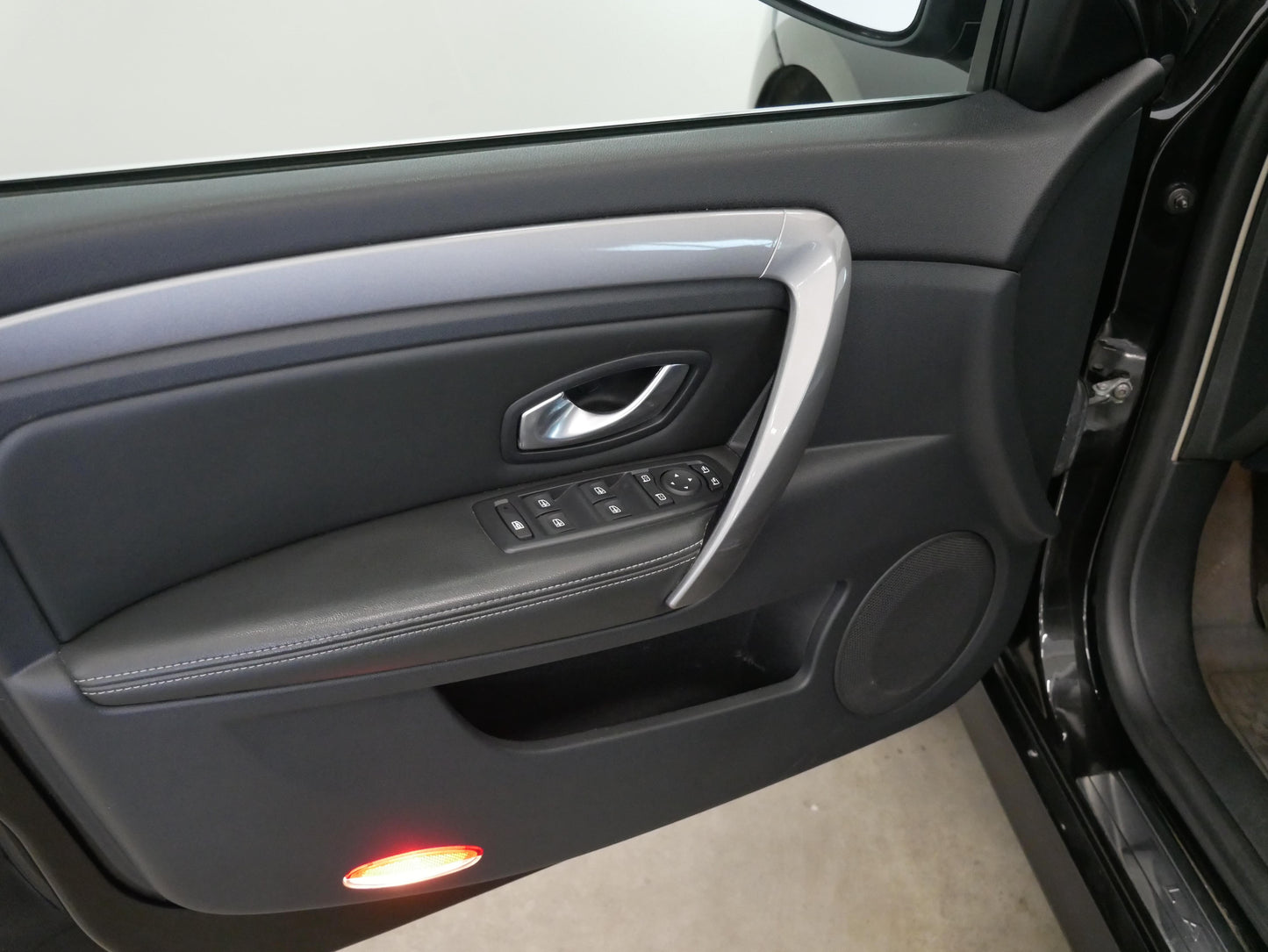 Renault Laguna 2.0 DCi 110kW Black Edition