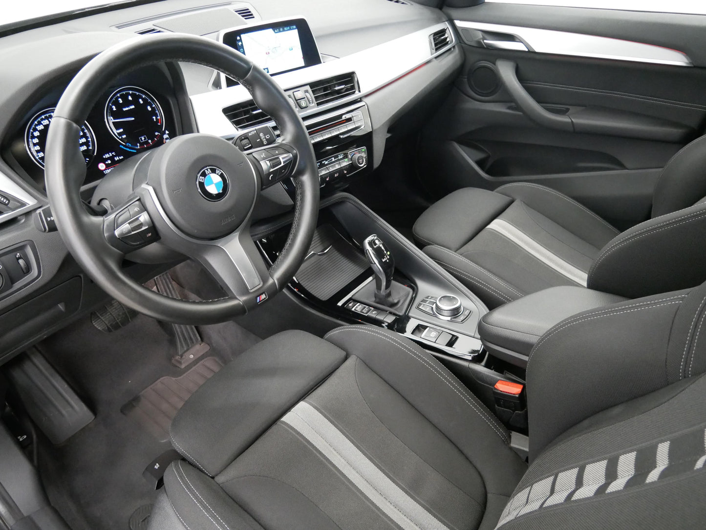 BMW X1 20i 141 kW sDrive Sport Line