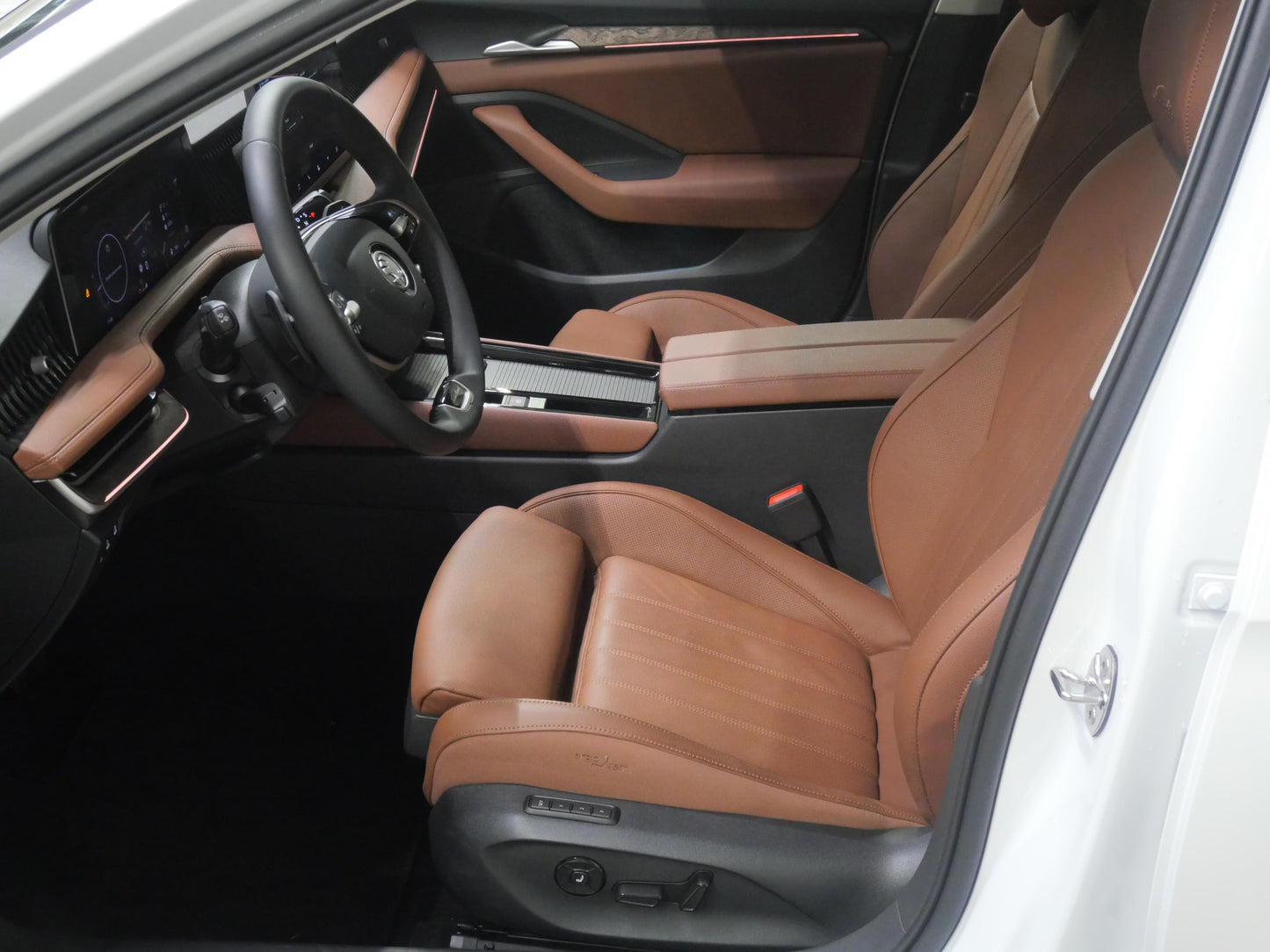 Škoda Superb 2.0 TDI 142 kW L&K