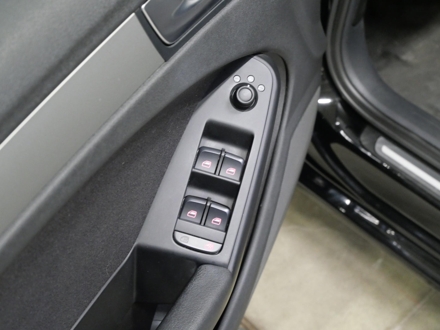 Audi A4 2.0 TDI 105 kW Attraction