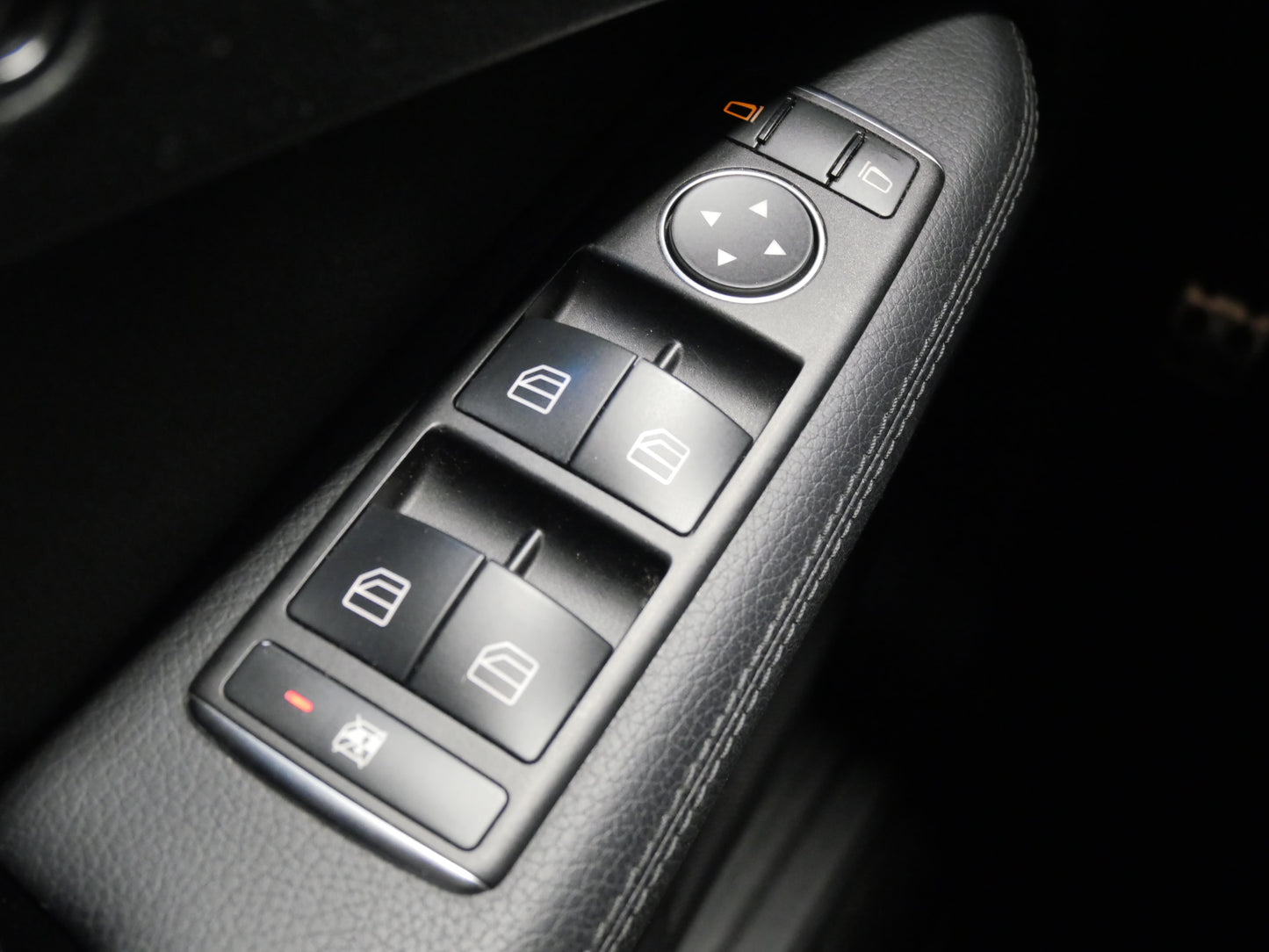 Mercedes-Benz E-Class 220 CDI 125 kW 4 Matic