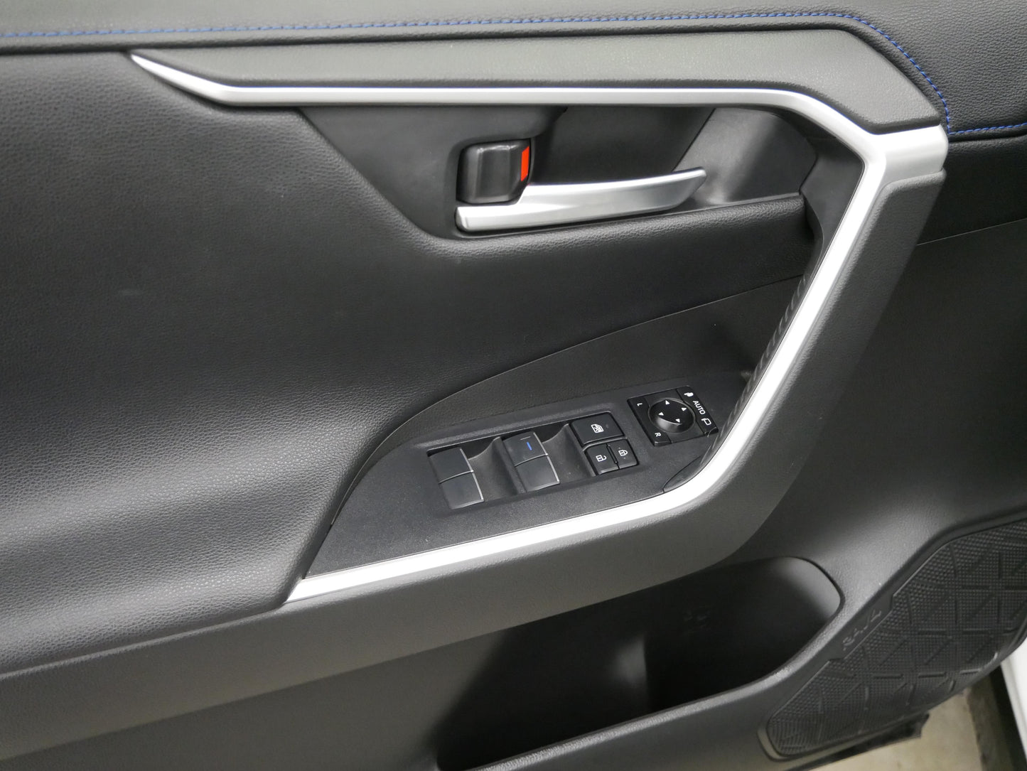 Toyota Rav4 2,5 HYBRID Selection e-CVT