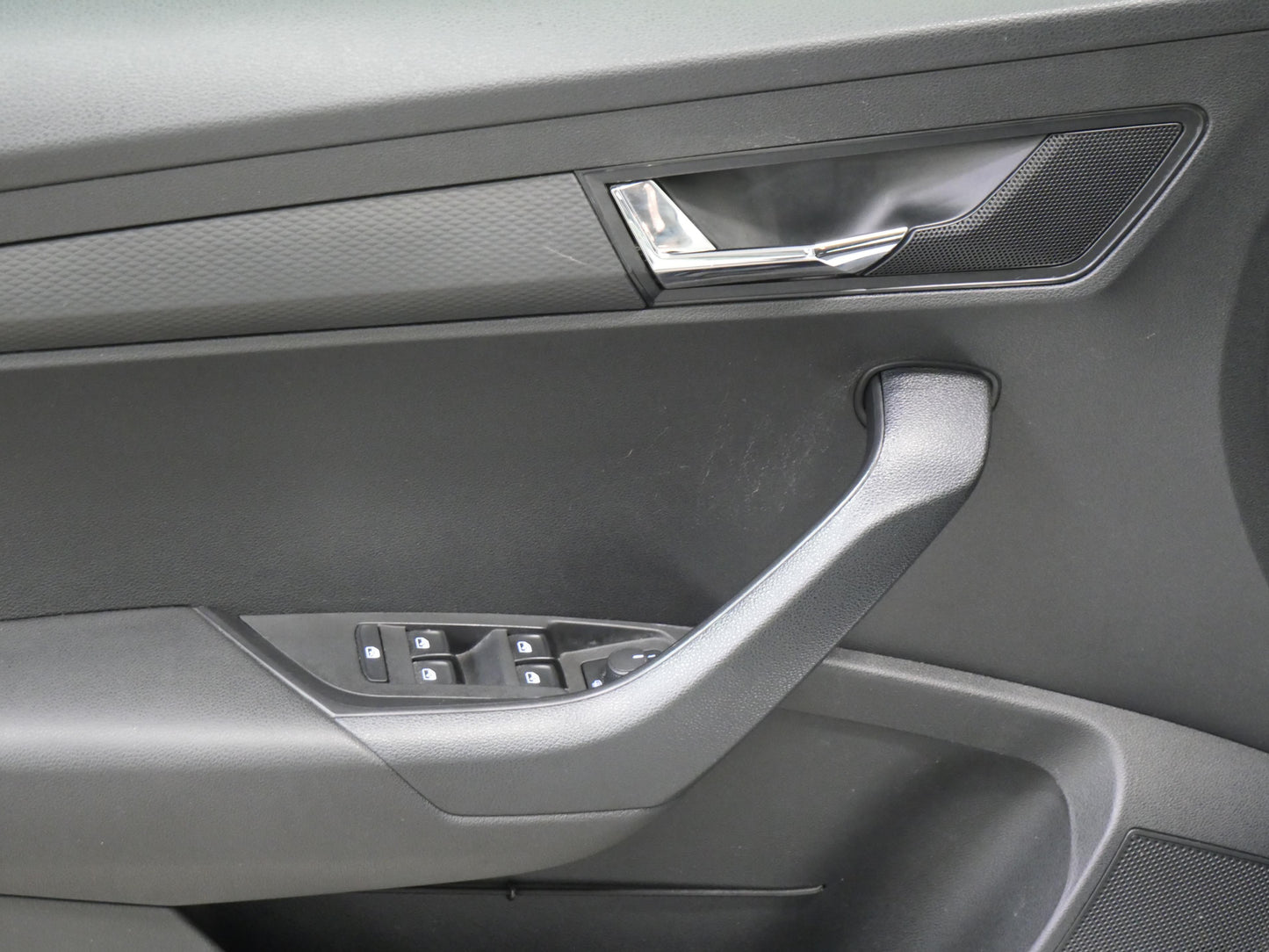 Škoda Karoq 1.6 TDI 85 kW Active Plus