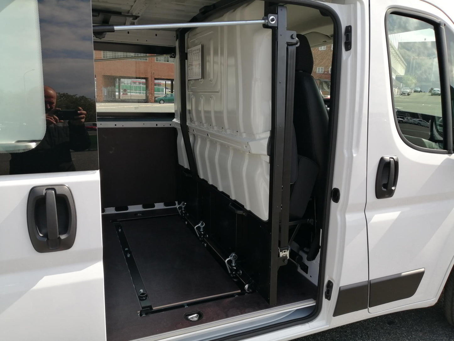 Fiat Ducato 2,2 MTJ 120k L2H1 6M 30 Light - přestavba 3+3
