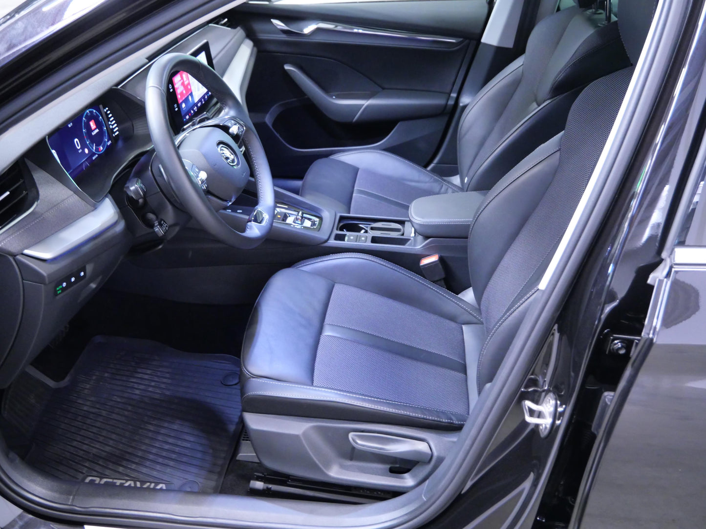 Škoda Octavia 1.5 TSI M-HEV 110 kW Style