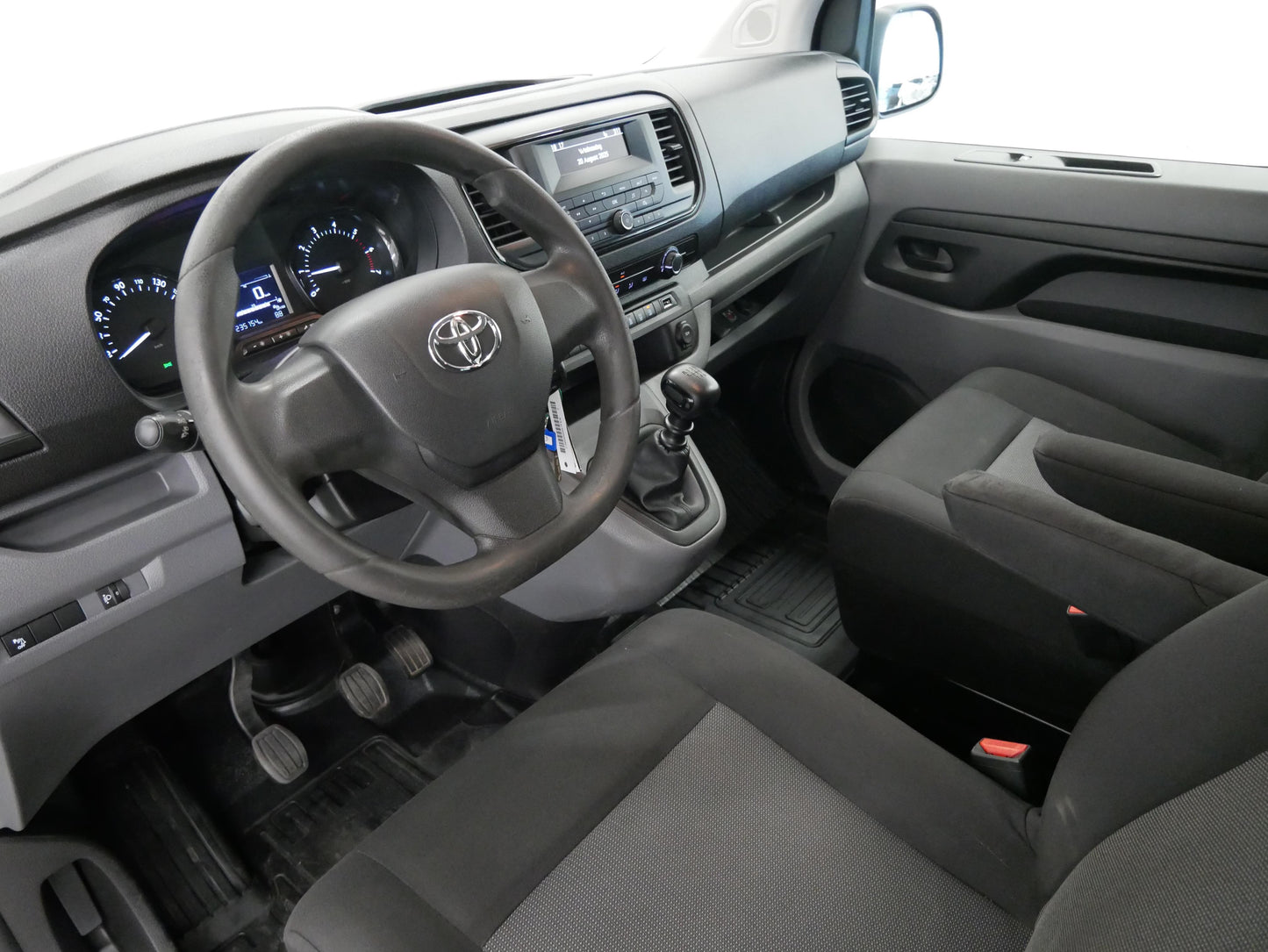 Toyota Proace 1.5 D-4D 88 kW L2 8 míst