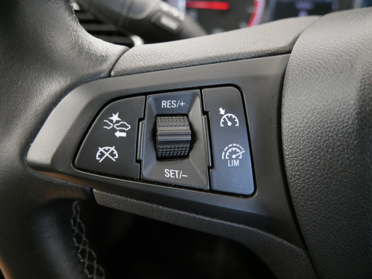 Opel Astra 1.4 SIDI Turbo Innovation