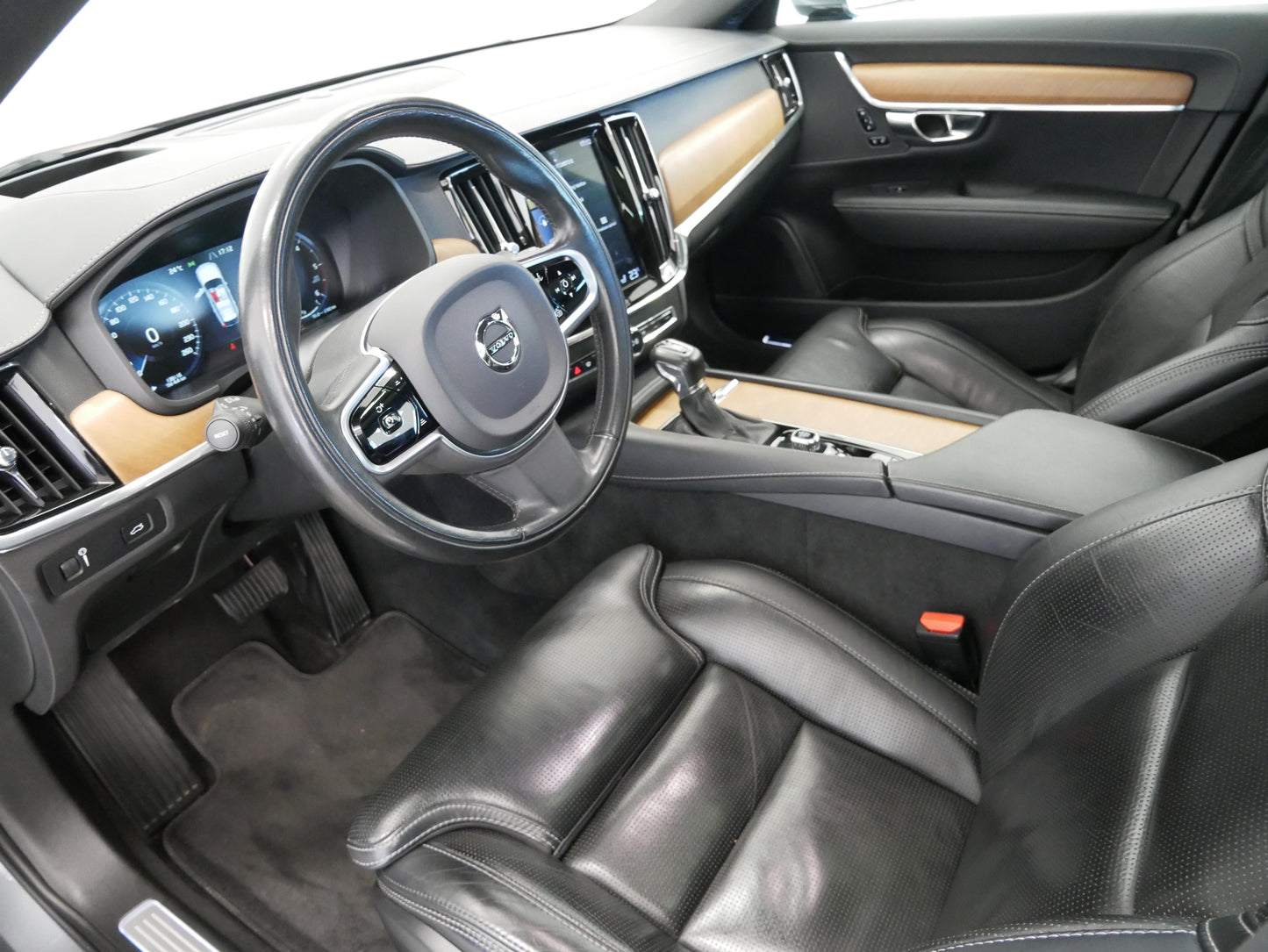 Volvo V90 D4 140 kW AWD Inscription