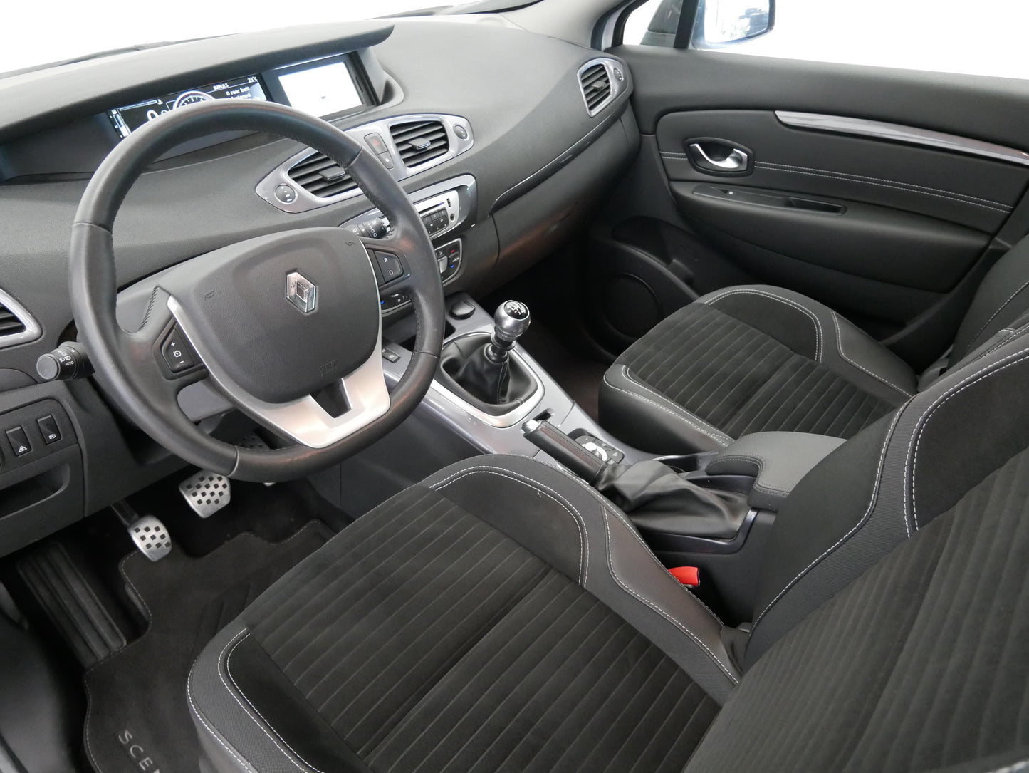 Renault Scénic 1.6 dCi 96 kW X-MOD Privilege