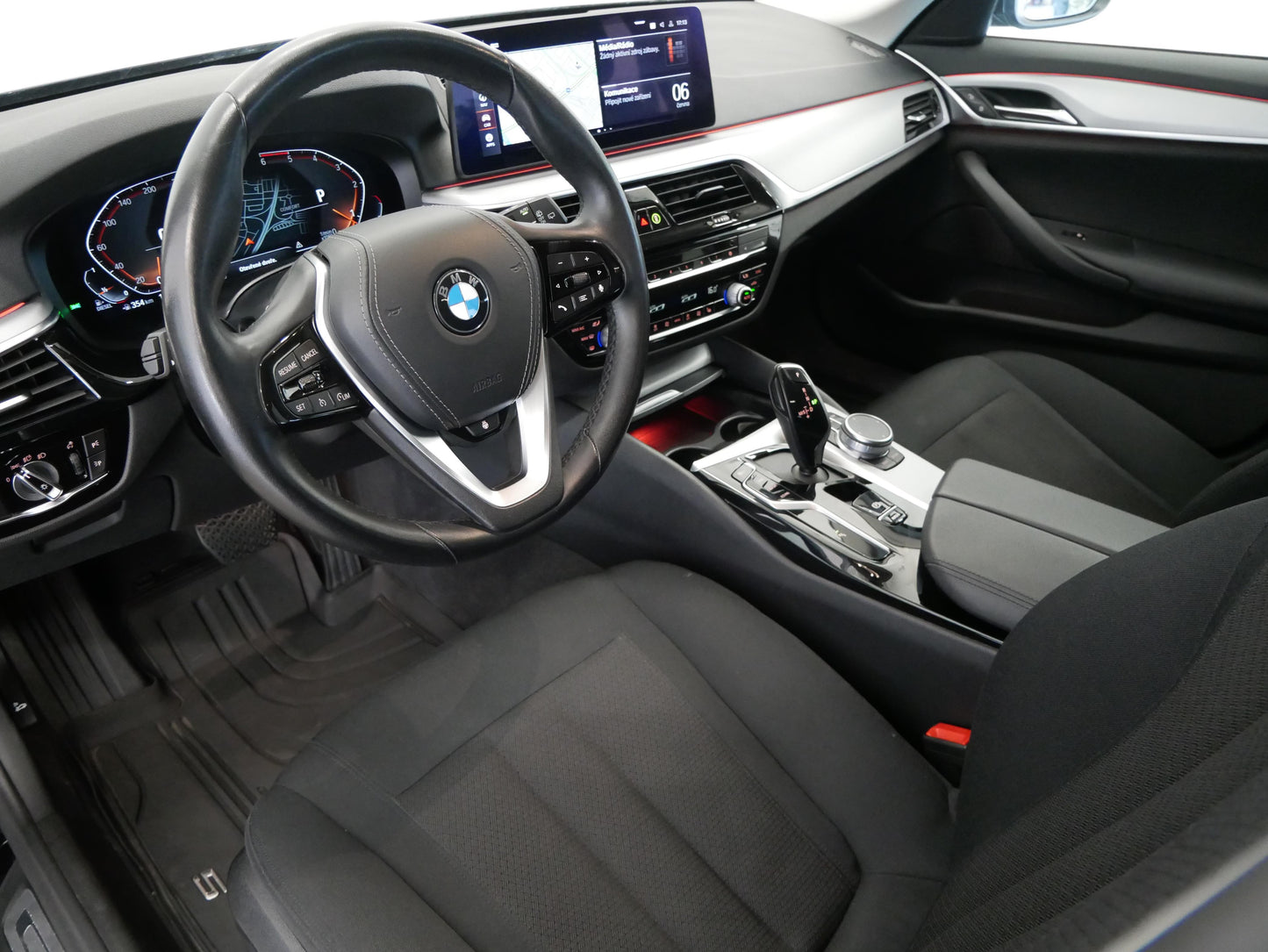 BMW Řada 5 520d 140kW xDrive Touring MHEV