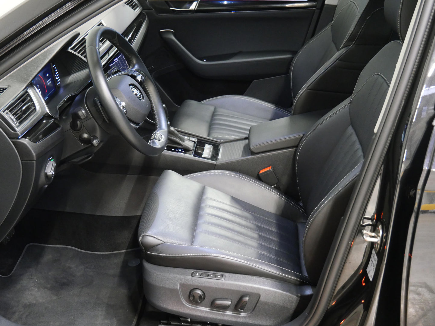 Škoda Superb 2.0 TDI 147 kW L&K