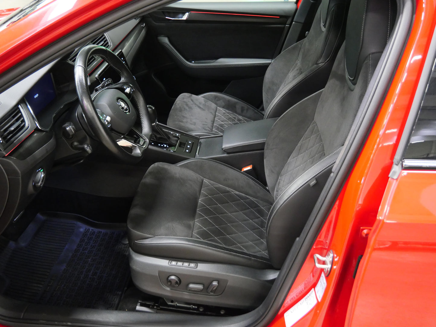Škoda Superb 2.0 TDI 110 kW SportLine