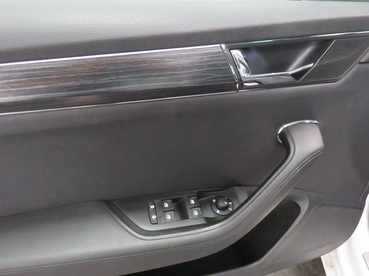 Škoda Superb 2.0 TDI 110 kW DSG Style Plus