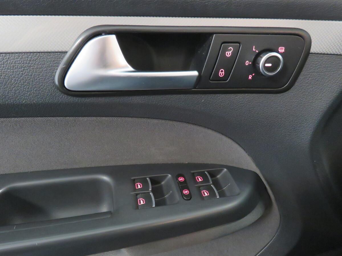 Volkswagen Touran 2.0 TDi 103 kW MATCH