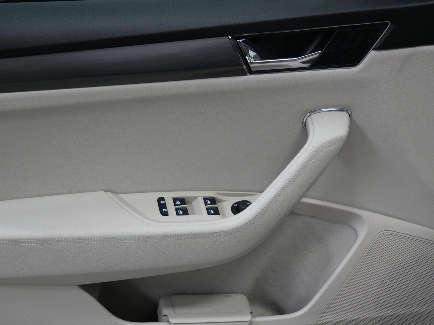 Škoda Superb 2.0 TDI 110 kW DSG Style