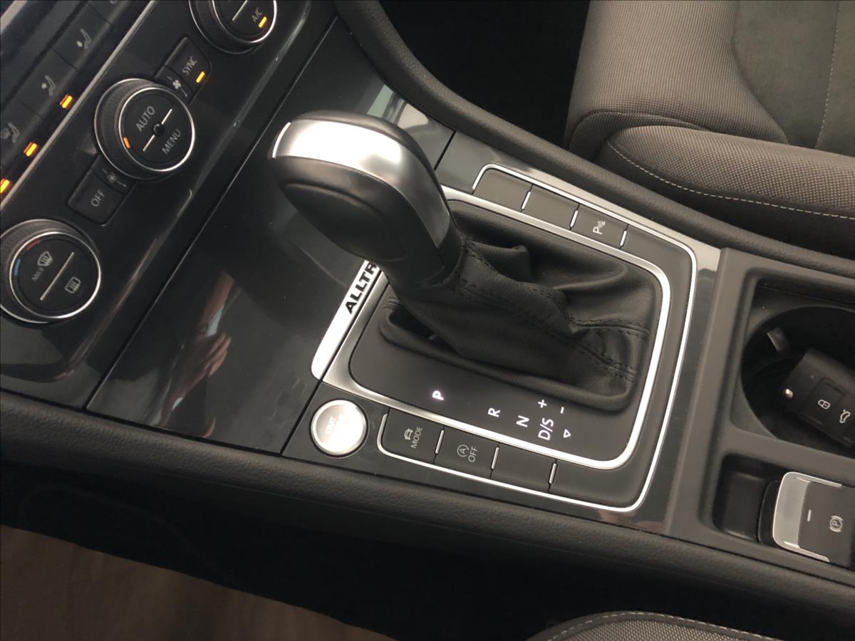 Volkswagen Golf 2.0 TDI Alltrack