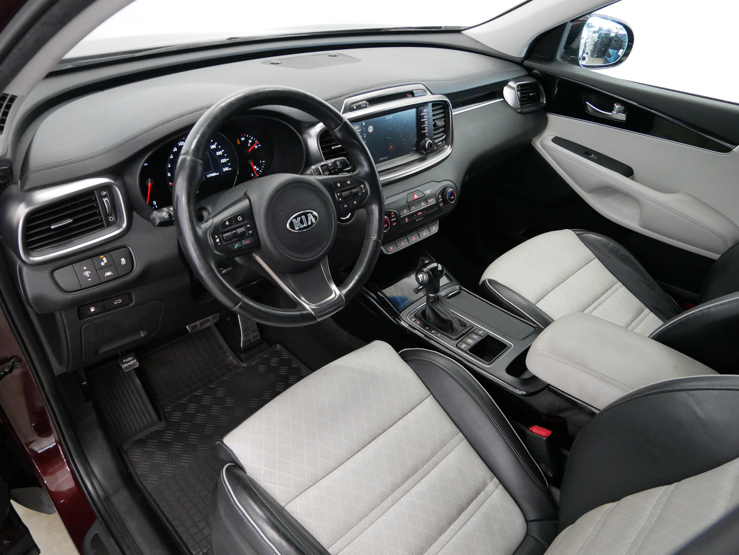 Kia Sorento 2.2 CRDi 147 kW 4x4 AT 7míst