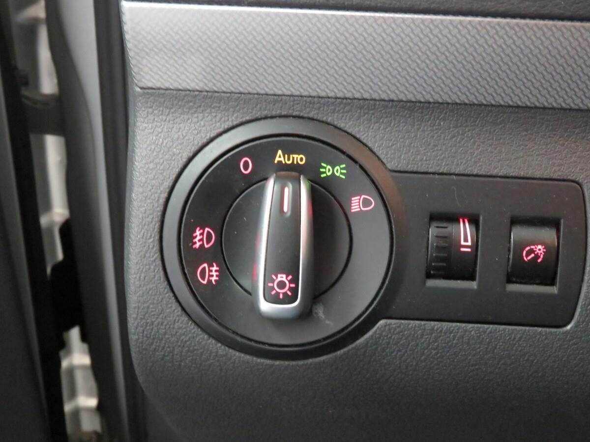 Volkswagen Touran 2.0 TDi 103 kW MATCH