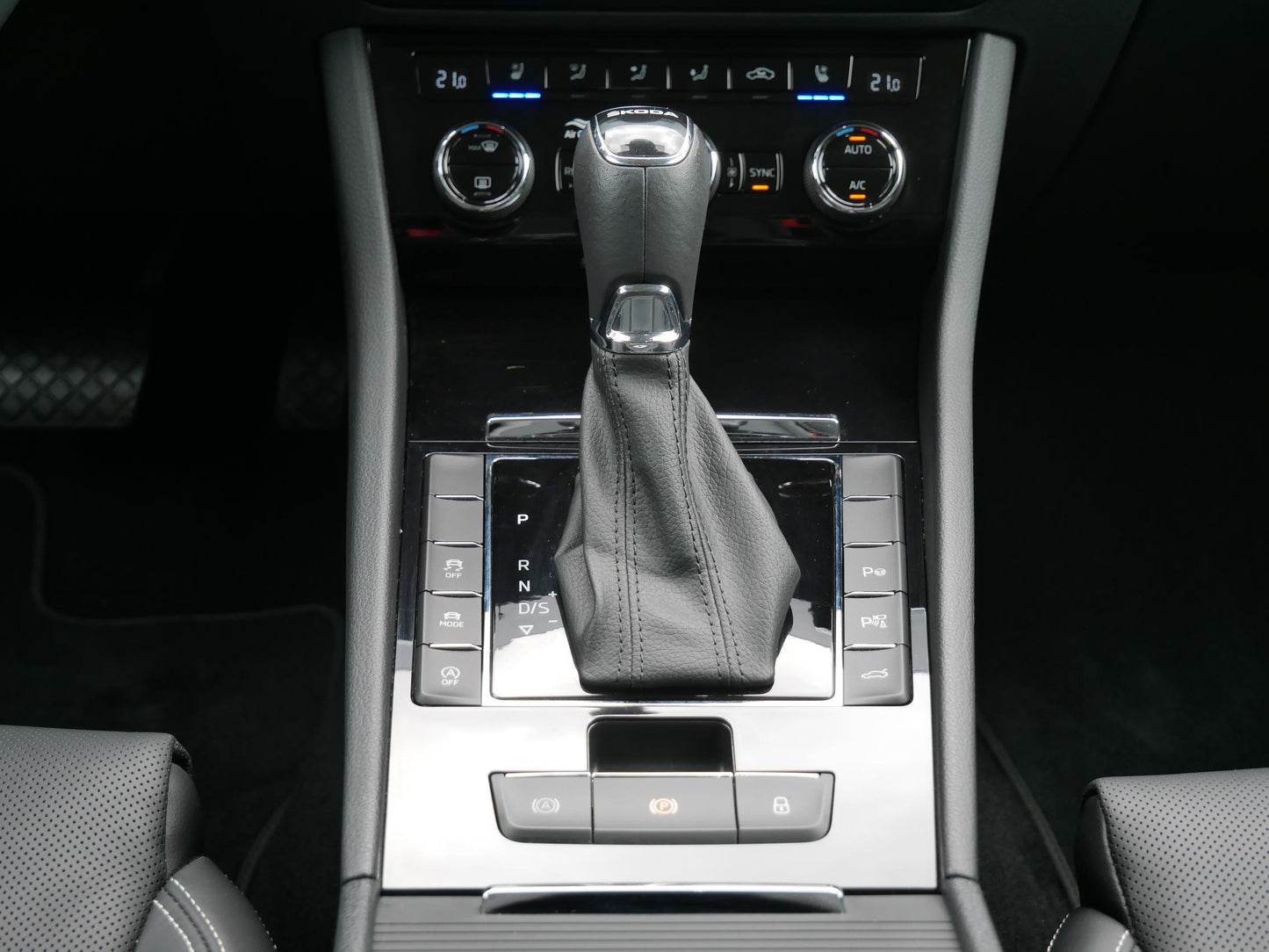 Škoda Superb 2.0 TDI 147 kW L&K