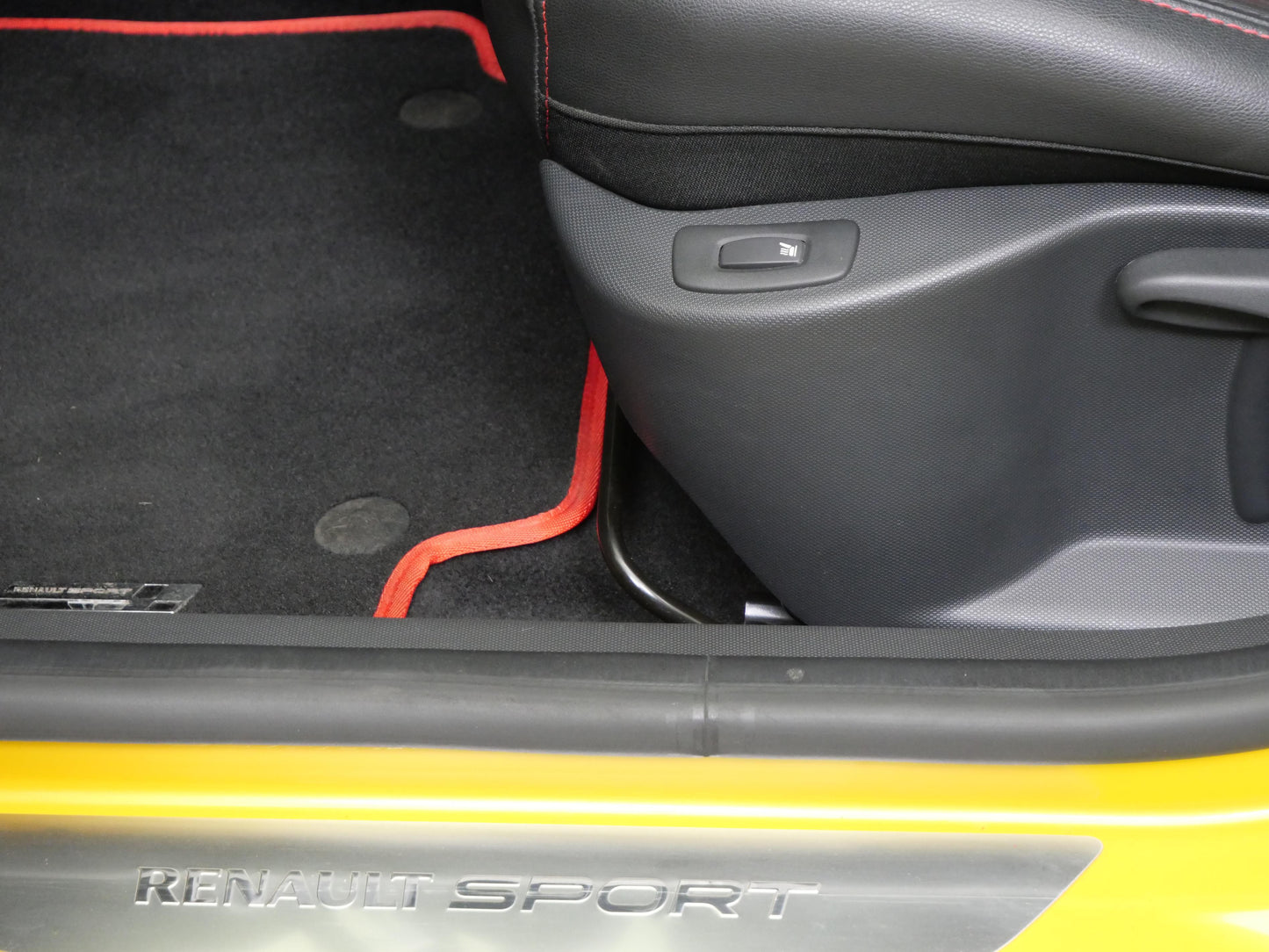 Renault Clio 1.6 Turbo 147 kW R.S.