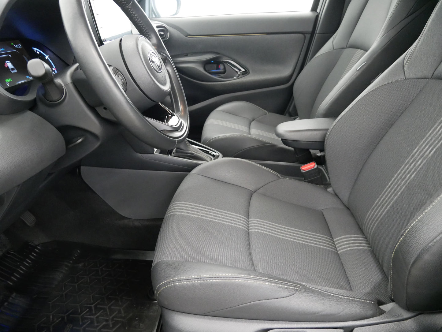 Toyota Yaris Cross 1.5 Hybrid 68kW Adventure